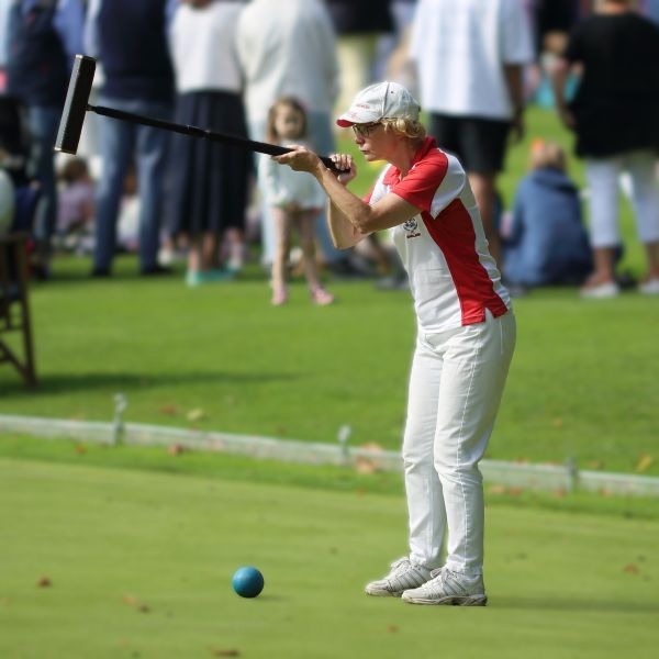 Debbie Lines playing in the Presidents Cup